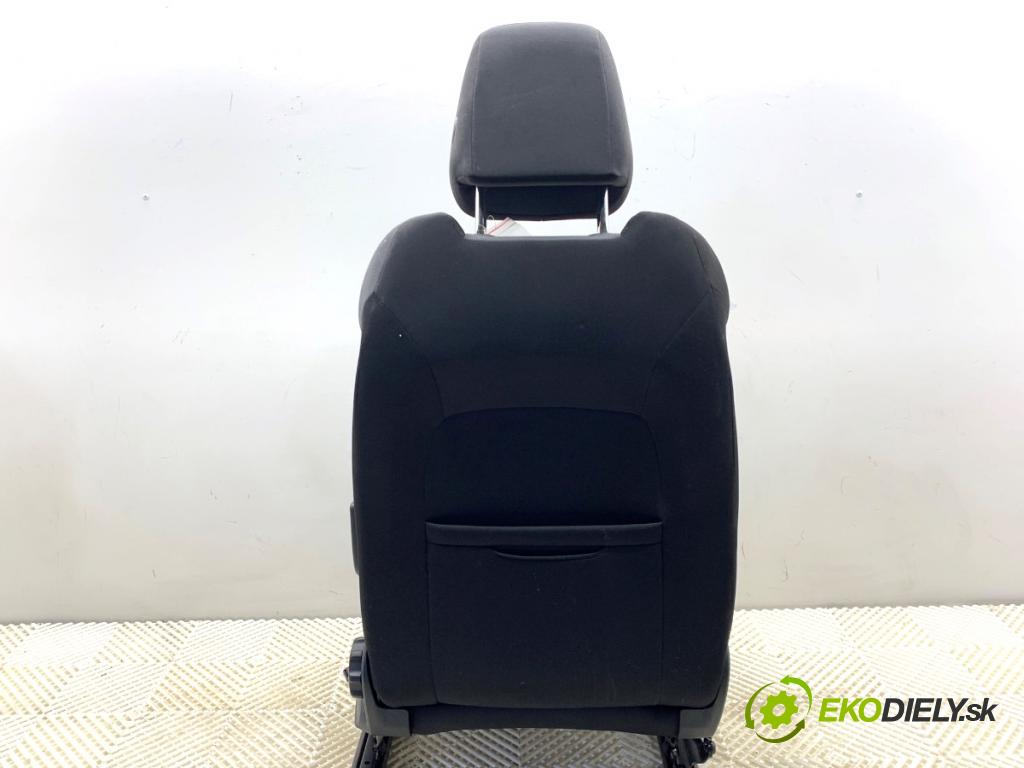 SKODA OCTAVIA IV Kombi 2023 110 kW 2.0 TDI 1968 sedadlo levý přední část
