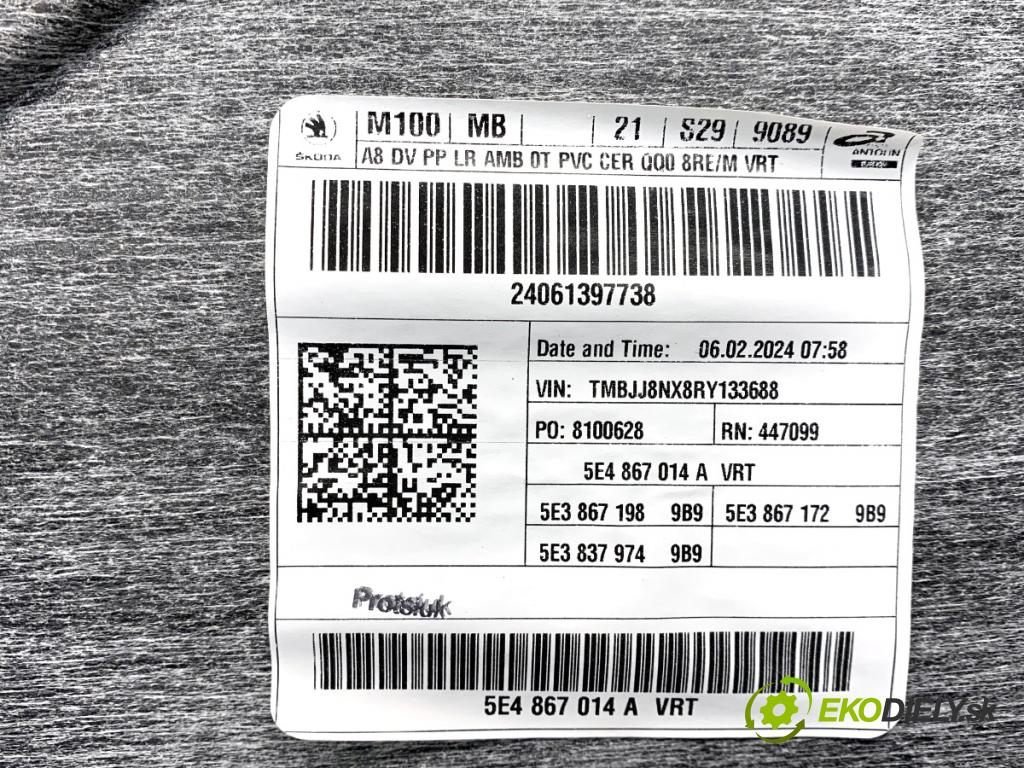 SKODA OCTAVIA IV Kombi 2023 110 kW 2.0 TDI 1968 čalúnenie Dvere pravy predný 5E4867014A