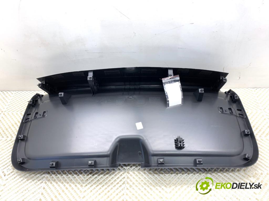 SKODA OCTAVIA IV Kombi 2023 110 kW 2.0 TDI 1968 tapacír dverí kufra 5E7867975A