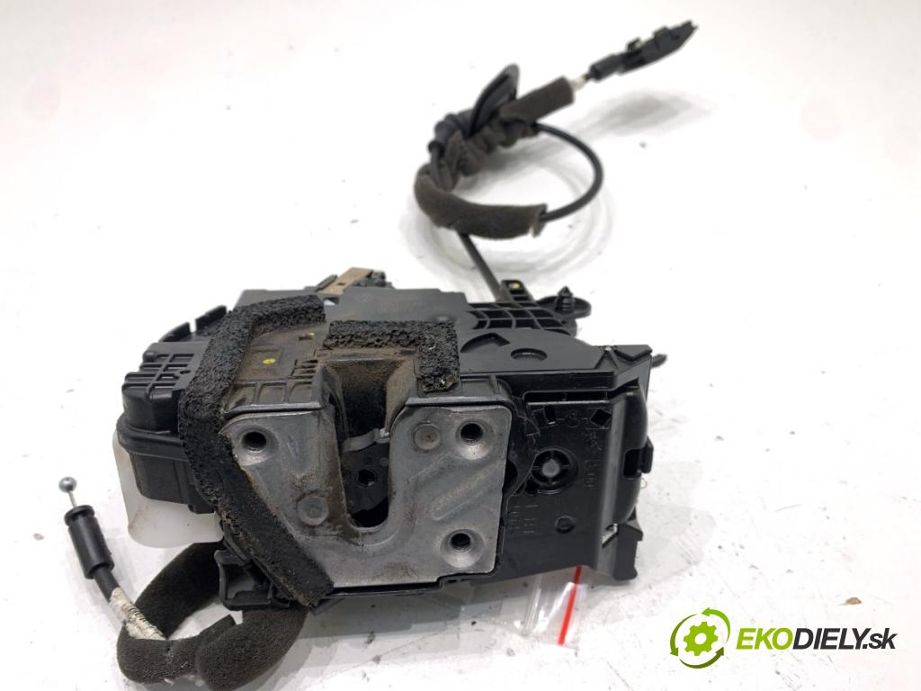 RENAULT CLIO IV liftback 2018 55 kW 1.5 dCi 75 1461 zámok Dvere ľavy predný 805033000R