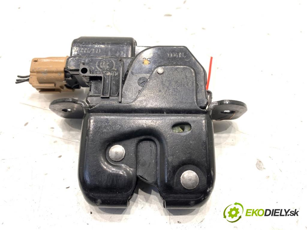 RENAULT CLIO IV liftback 2018 55 kW 1.5 dCi 75 1461 zámok dverí zad 905039428R