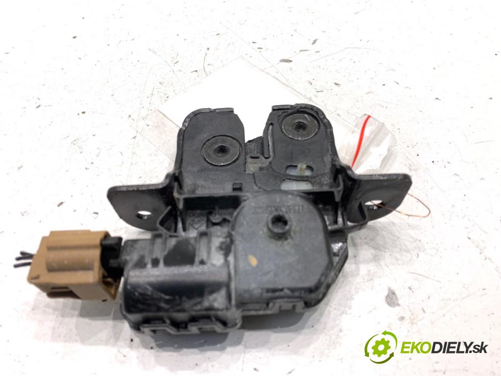 RENAULT CLIO IV liftback 2018 55 kW 1.5 dCi 75 1461 zámok dverí zad 905039428R