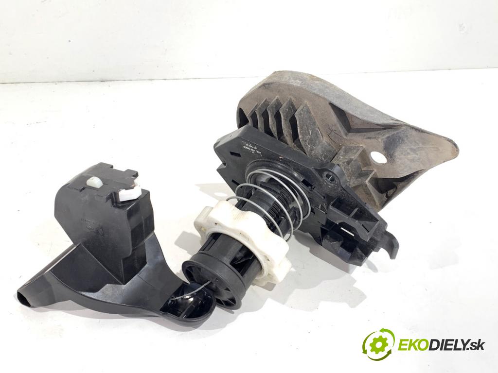 RENAULT CLIO IV liftback 2018 55 kW 1.5 dCi 75 1461 okno kolesa ZÁLOHOVANIE: 8200922466