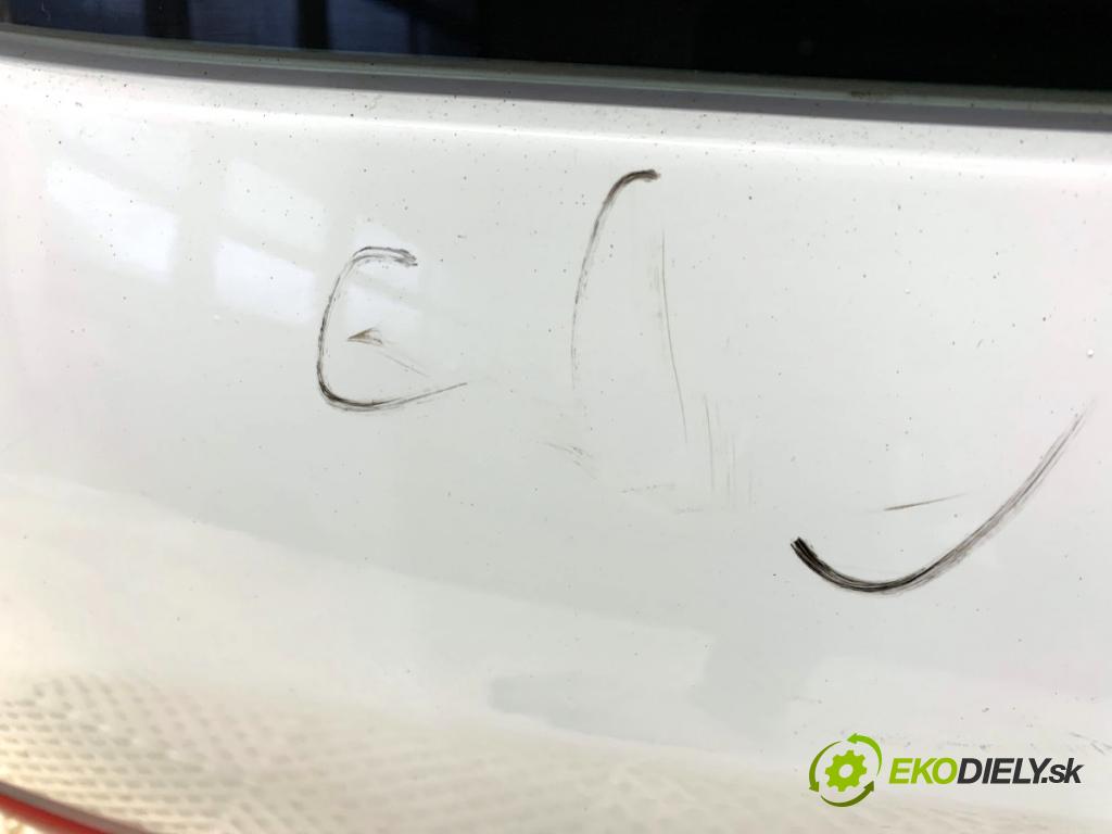 RENAULT CLIO IV liftback 2018 55 kW 1.5 dCi 75 1461 kapota zad DV369