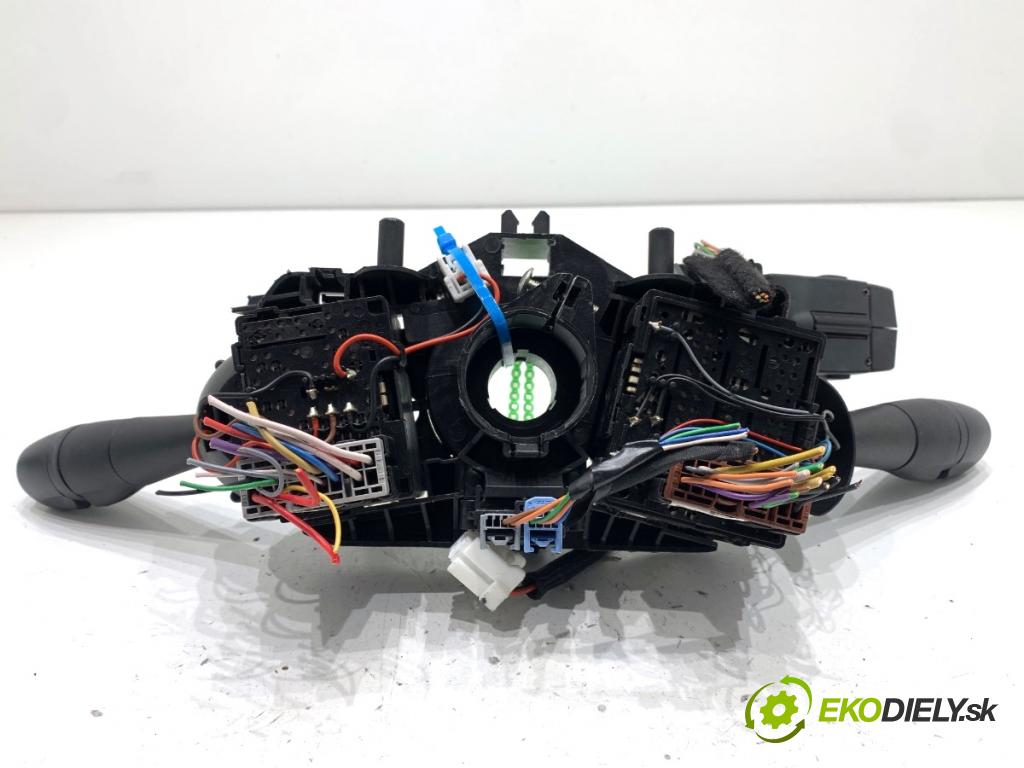 RENAULT CLIO IV liftback 2018 55 kW 1.5 dCi 75 1461 Prepínač kombinovaný 255675284R (Prepínacie páčky pod volantom)