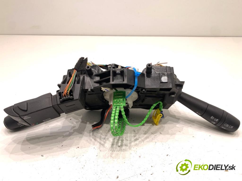 RENAULT CLIO IV liftback 2018 55 kW 1.5 dCi 75 1461 Prepínač kombinovaný 255675284R (Prepínacie páčky pod volantom)