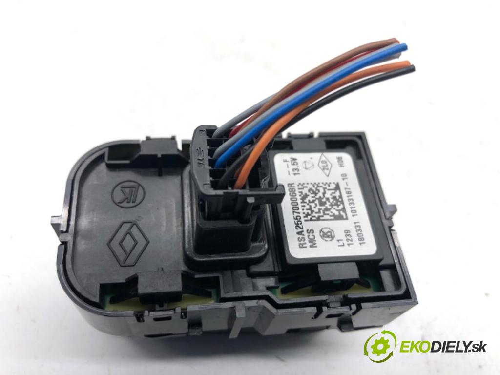 RENAULT CLIO IV liftback 2018 55 kW 1.5 dCi 75 1461 přepínač nastavení zpětných zrcátek 255700068R (Páčky pod volantem)