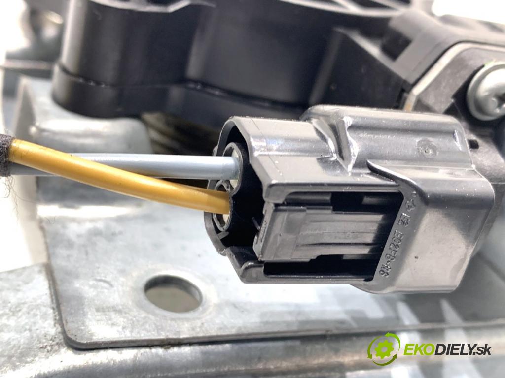 RENAULT CLIO IV liftback 2018 55 kW 1.5 dCi 75 1461 Mechanizmus okna pravy predný