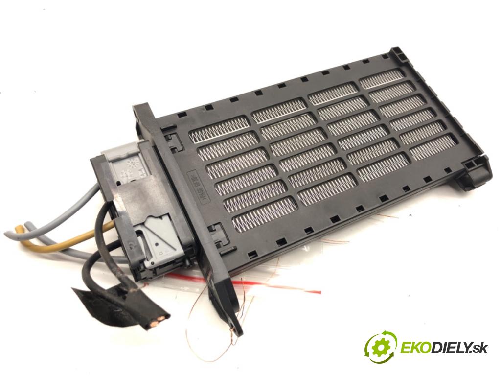 RENAULT CLIO IV liftback 2018 55 kW 1.5 dCi 75 1461 Výhrevné teleso, radiátor kúrenia  (Radiátor kúrenia)