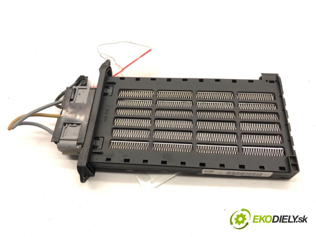 RENAULT CLIO IV liftback 2018 55 kW 1.5 dCi 75 1461 Výhrevné teleso, radiátor kúrenia  (Radiátor kúrenia)