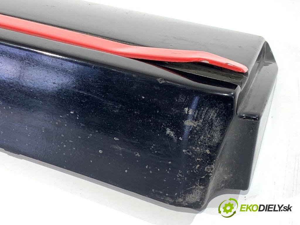 RENAULT CLIO IV liftback 2018 55 kW 1.5 dCi 75 1461 lišta dveře pravý zadní část 828762614R