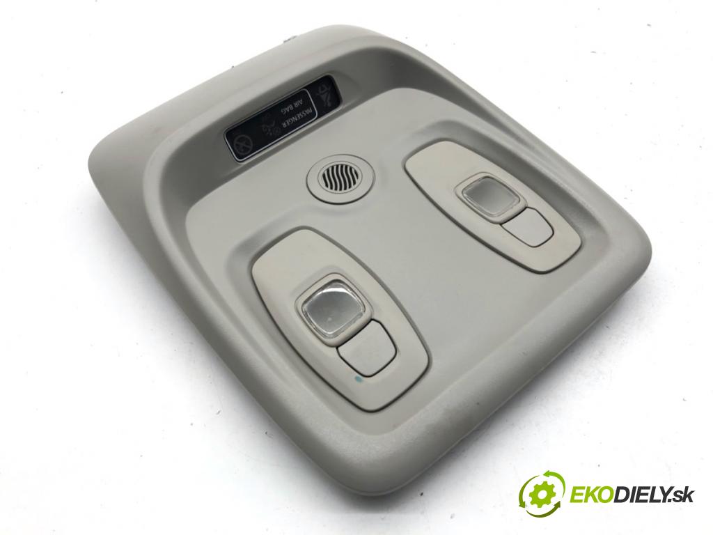 RENAULT CLIO IV liftback 2018 55 kW 1.5 dCi 75 1461 světlo stropní 969801754R