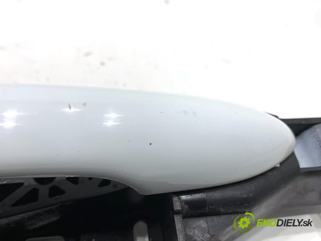 RENAULT CLIO IV liftback 2018 55 kW 1.5 dCi 75 1461 Kľučka vonkajšia pravy predný