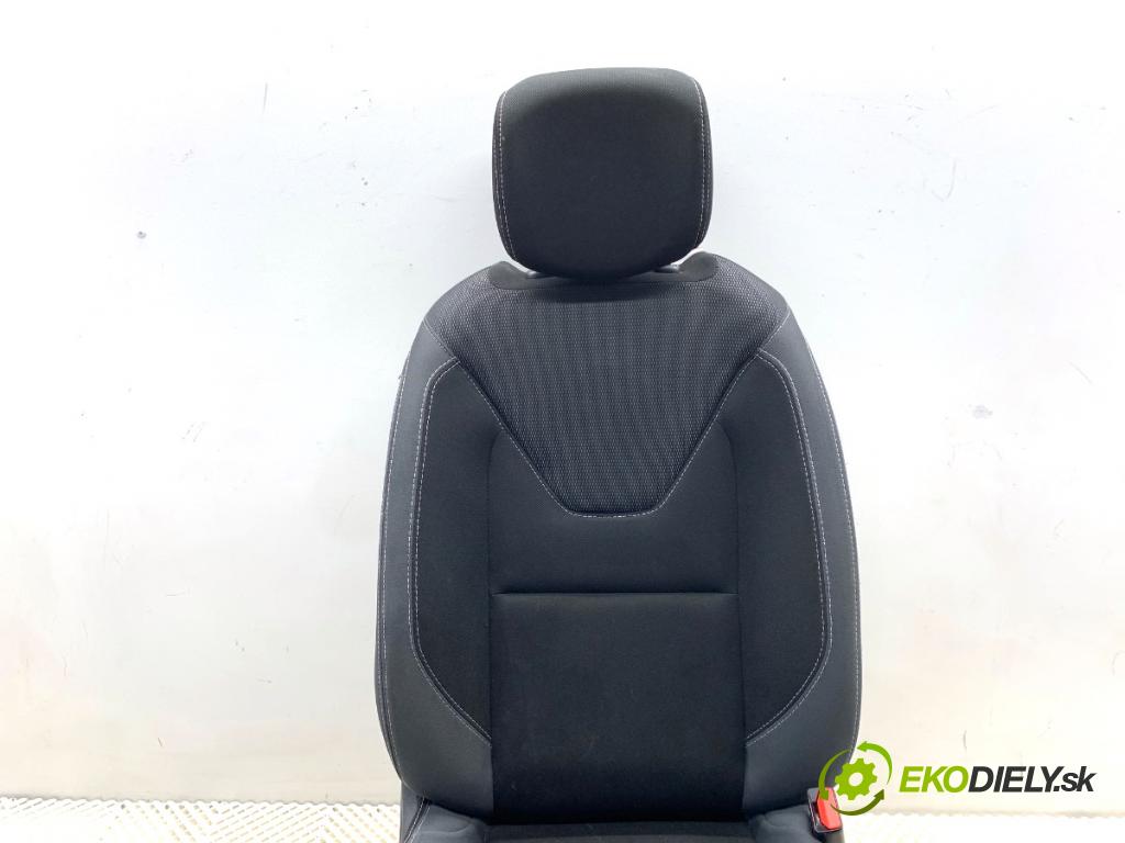 RENAULT CLIO IV liftback 2018 55 kW 1.5 dCi 75 1461 Sedadlo pravy predný