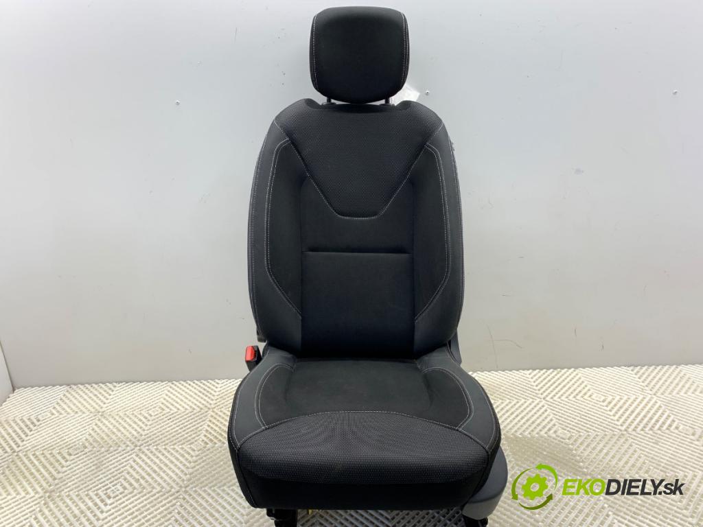 RENAULT CLIO IV liftback 2018 55 kW 1.5 dCi 75 1461 Sedadlo ľavy predný 
