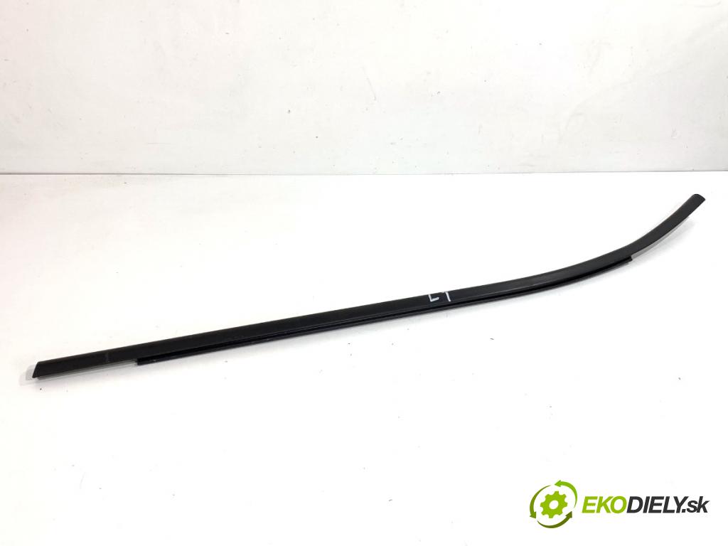 RENAULT CLIO IV liftback 2018 55 kW 1.5 dCi 75 1461 lišta Sbírání: zadní část levý