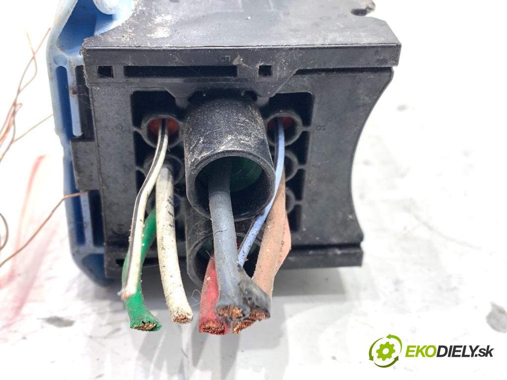 RENAULT CLIO IV liftback 2018 55 kW 1.5 dCi 75 1461 relé sviečok žhavenia 110678071R (Relé)