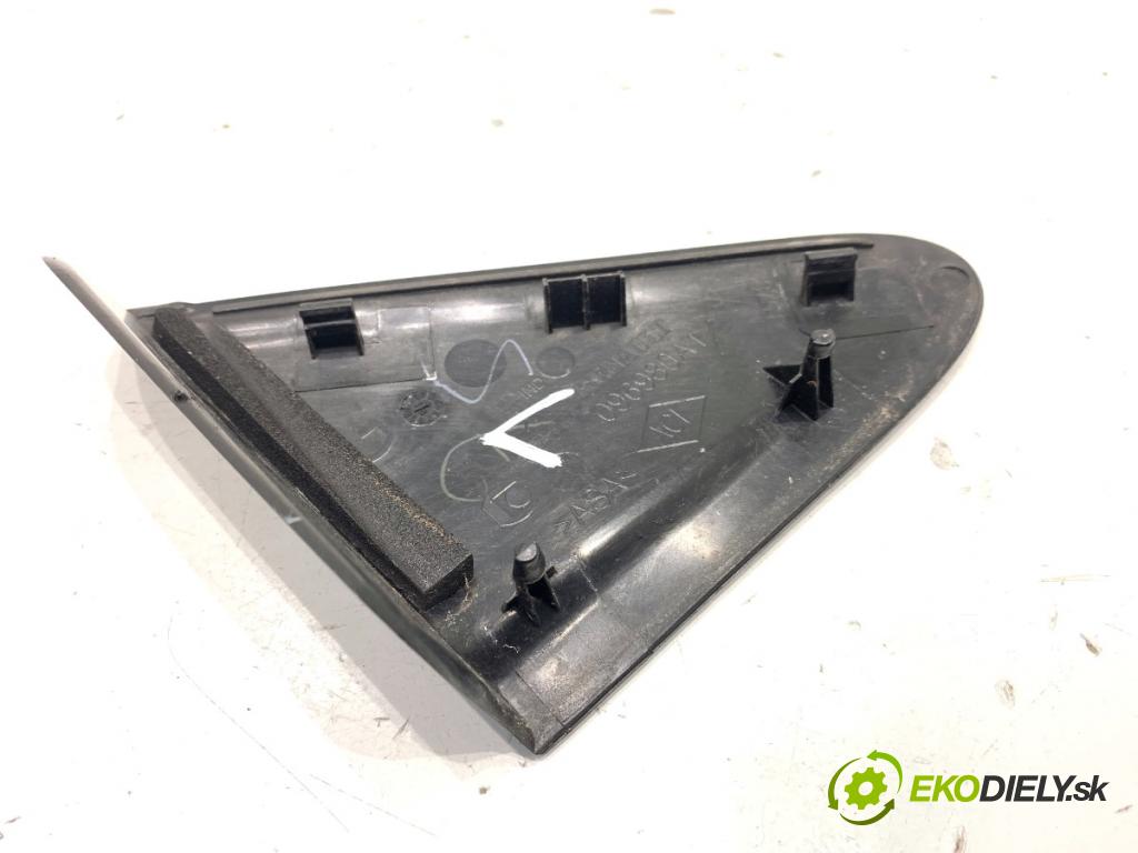RENAULT CLIO IV liftback 2018 55 kW 1.5 dCi 75 1461 Kryt trojuholník blatníka predný ľavá strana