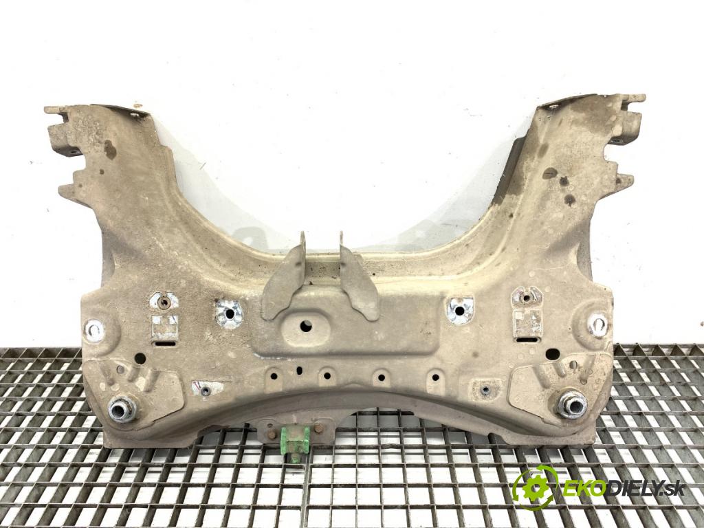 RENAULT CLIO IV liftback 2018 55 kW 1.5 dCi 75 1461 výztuha pod motor  (Přední výztuha)