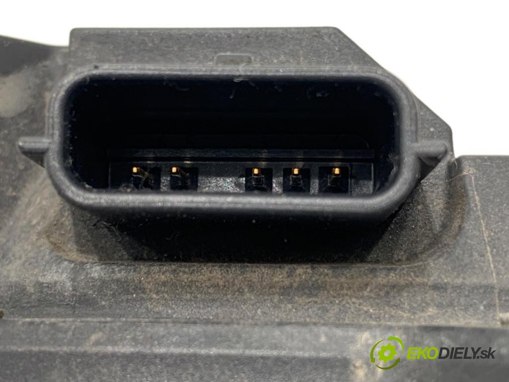 RENAULT CLIO IV liftback 2018 55 kW 1.5 dCi 75 1461 škrtíci klapka VYČERPAT: 50885503