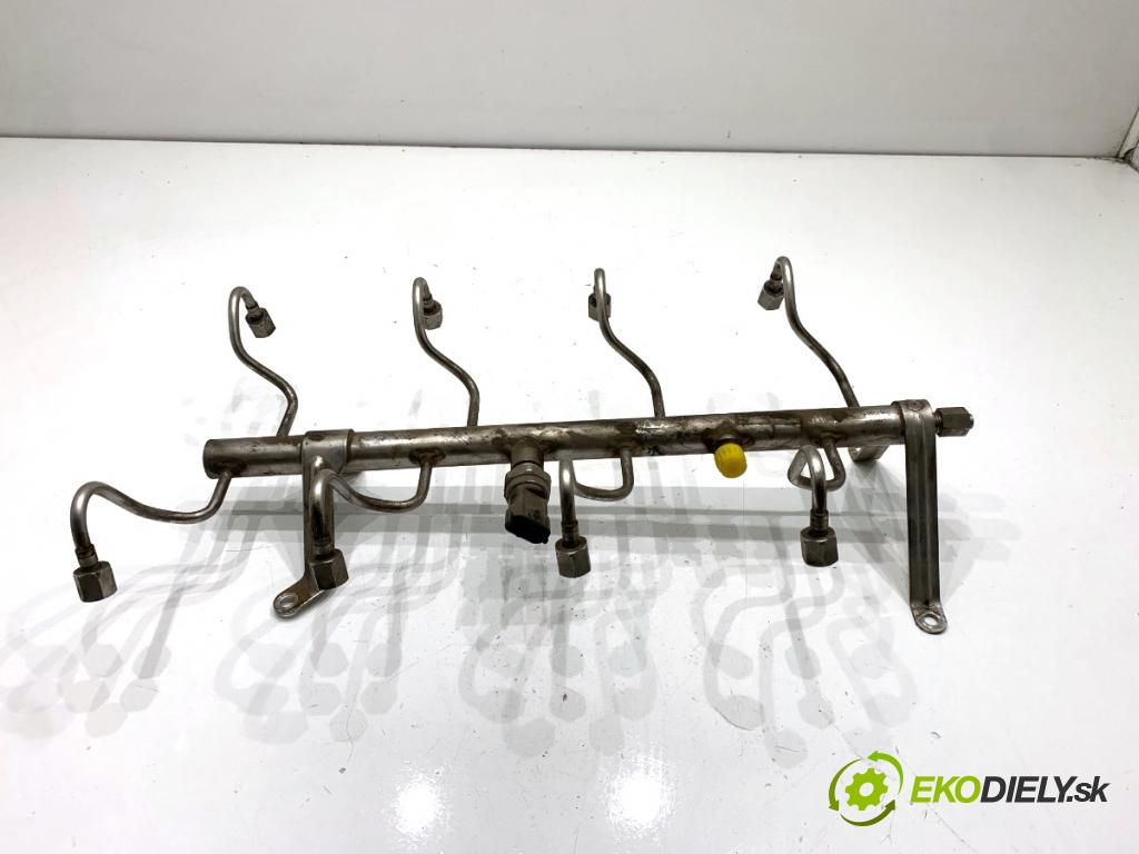 PORSCHE PANAMERA liftback 2010 294 kW 4.8 4S 4806 lišta vstřikovací 94811011506 (Vstřikovací lišta)