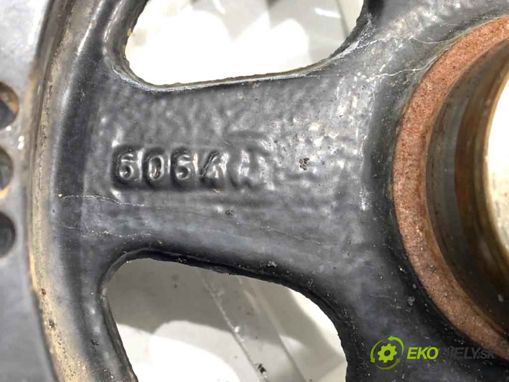 PORSCHE PANAMERA liftback 2010 294 kW 4.8 4S 4806 koleso kolesová hriadeľa  (Remenica)