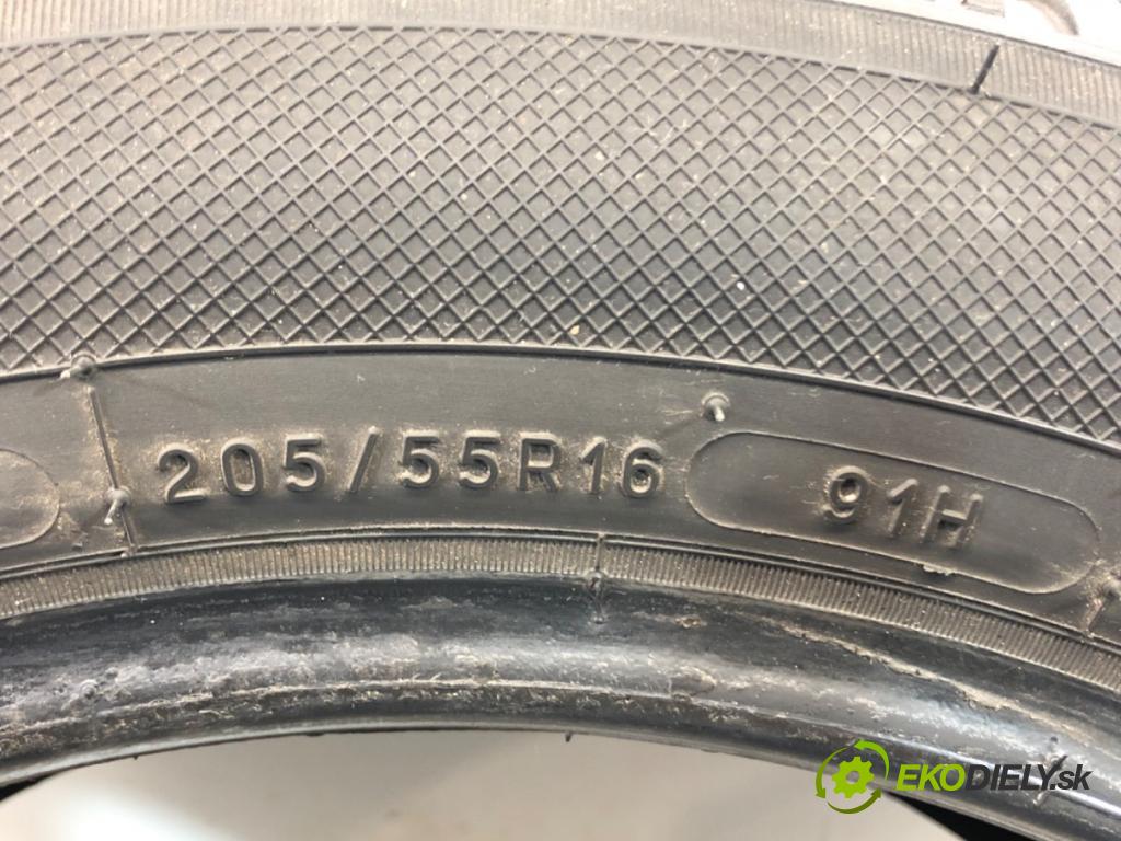 --- ---      PNEUMATIKY: PARA: VÍCENÁ SEZÓNA: 205/55 16" KLEBER