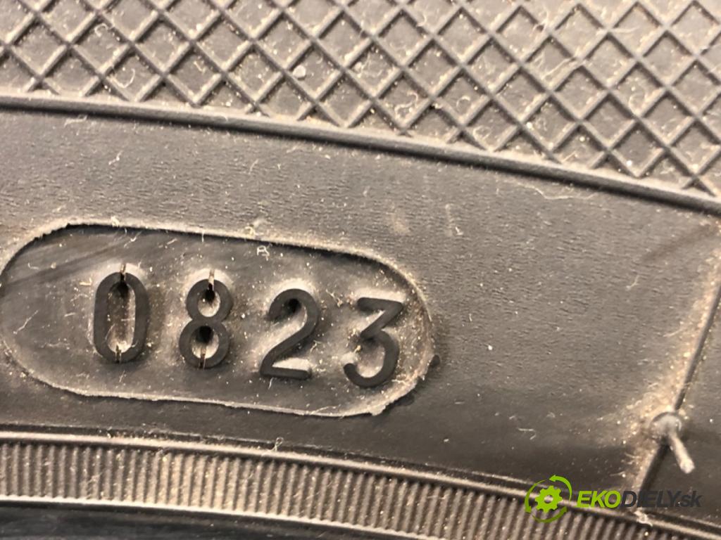 --- ---      PNEUMATIKY: PARA: VÍCENÁ SEZÓNA: 205/55 16" KLEBER