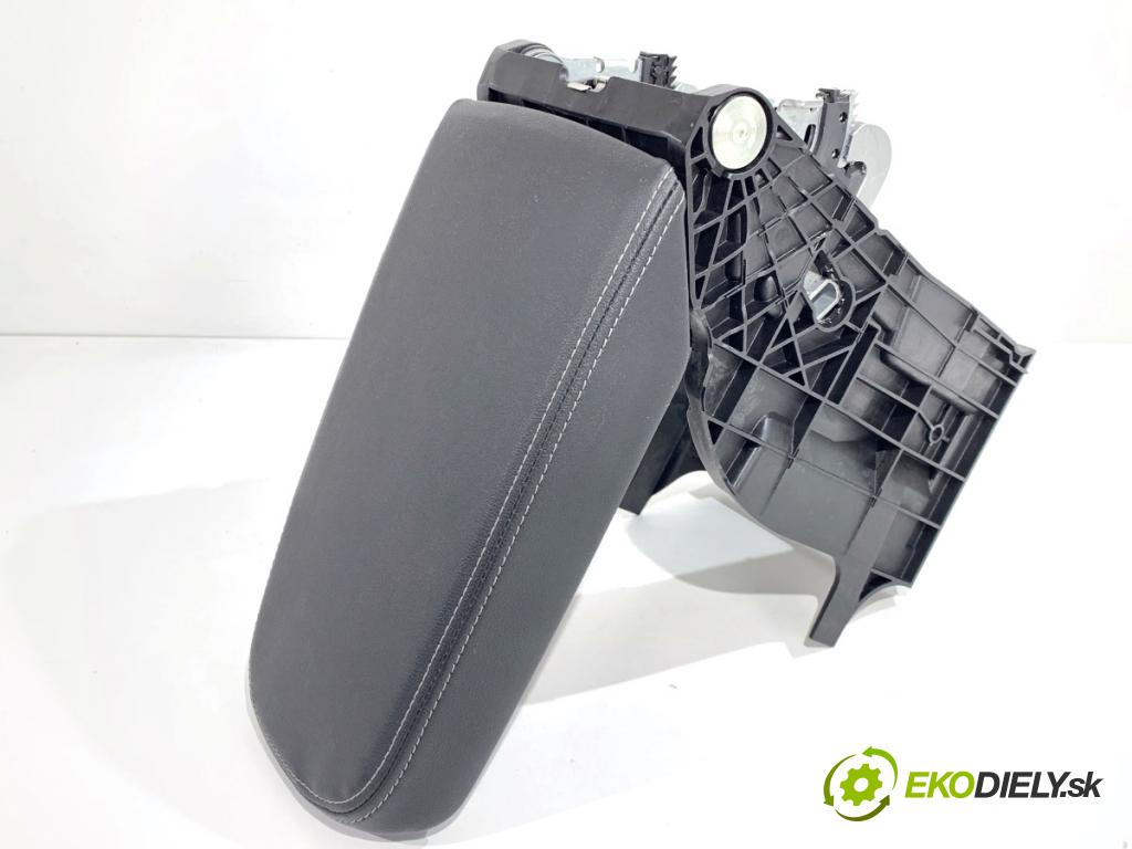 SKODA OCTAVIA IV Kombi 2023 110 kW 2.0 TDI 1968 Lakťová opierka 5E3864207 (Lakťová opierka)