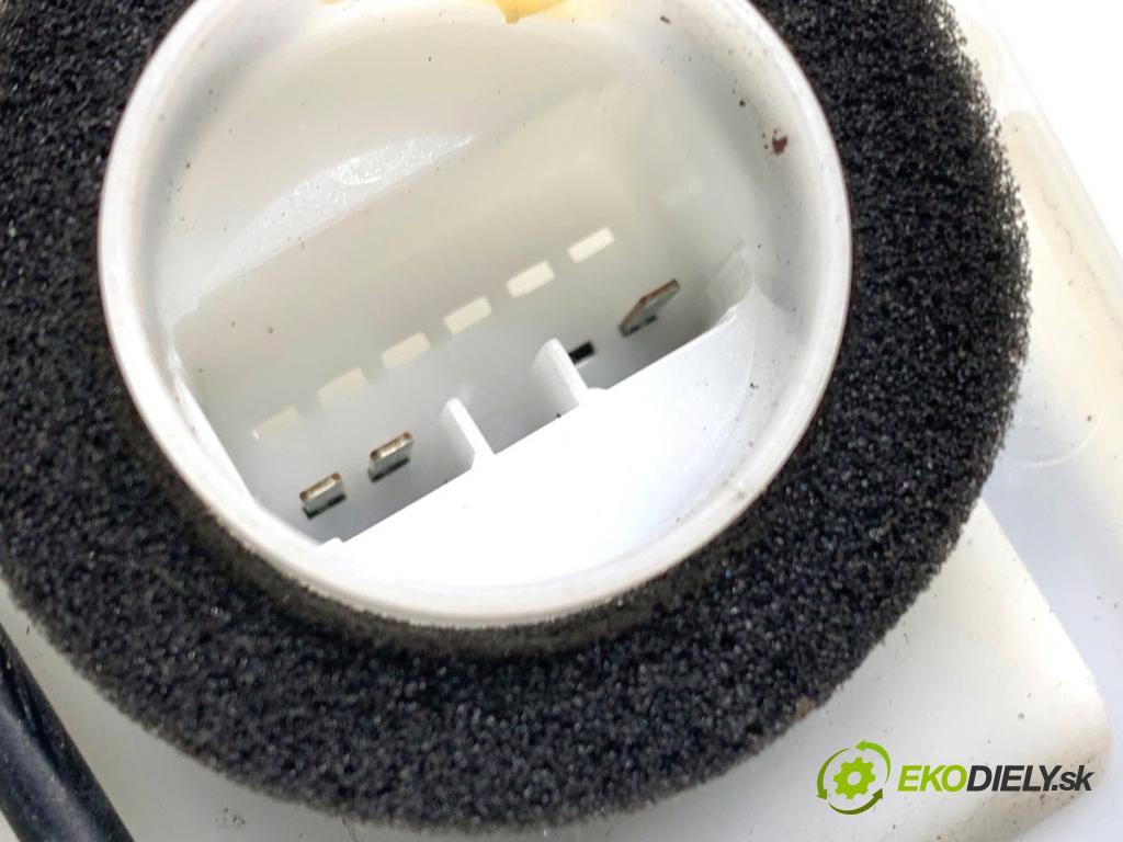 FIAT SEDICI SUV 2012 88 kW 1.6 16V 1586 zámok Dvere pravy zad 82301-79J12