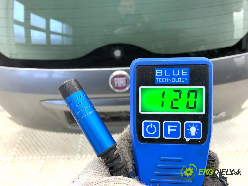 FIAT SEDICI SUV 2012 88 kW 1.6 16V 1586 kapota zad ZCD