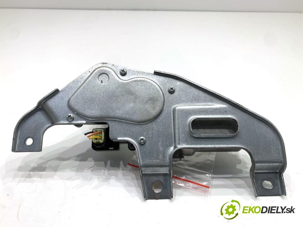 FIAT SEDICI SUV 2012 88 kW 1.6 16V 1586 motor stěračů zadní část 