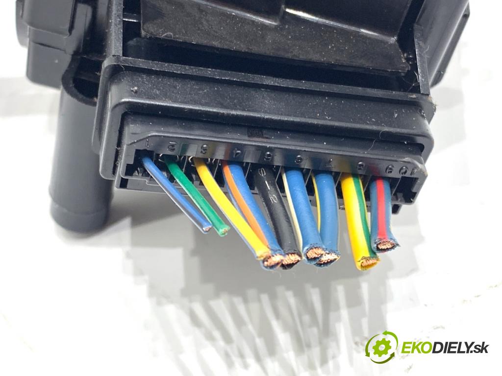 FIAT SEDICI SUV 2012 88 kW 1.6 16V 1586 přepínač stěračů  (Páčky pod volantem)