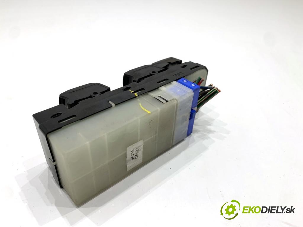 FIAT SEDICI SUV 2012 88 kW 1.6 16V 1586 Prepínač okien  (Prepínacie páčky pod volantom)