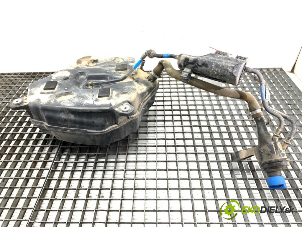 BMW G30 sedan 2022 140 kW 520 d xDrive 1995 nádržka SCR 7418879