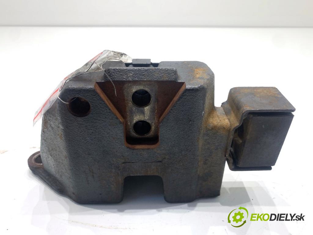 KIA OPTIMA sedan 2012 100 kW 1.7 CRDi 1685 držák převodovky