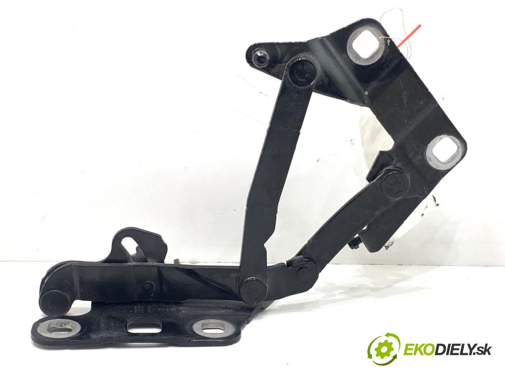 MERCEDES-BENZ W166 SUV 2013 190 kW ML 350 BlueTEC 4-matic (166.024) 2987 závěs kapoty levý přední část A1668800028