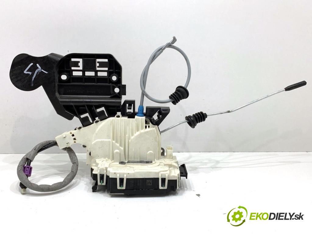 MERCEDES-BENZ W166 SUV 2013 190 kW ML 350 BlueTEC 4-matic (166.024) 2987 zámok Dvere ľavy zad A2047302735