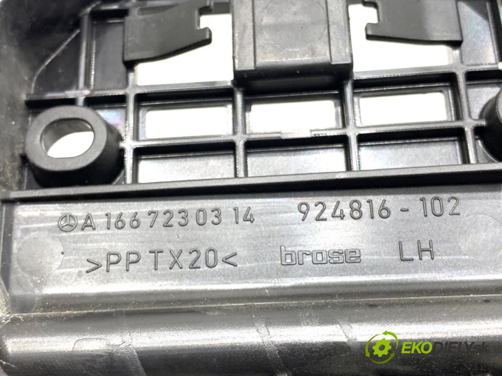 MERCEDES-BENZ W166 SUV 2013 190 kW ML 350 BlueTEC 4-matic (166.024) 2987 zámok Dvere ľavy zad A2047302735