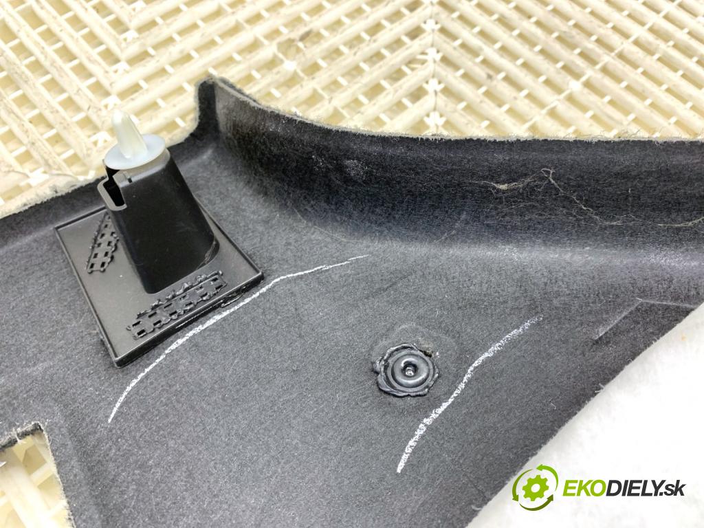 MERCEDES-BENZ W166 SUV 2013 190 kW ML 350 BlueTEC 4-matic (166.024) 2987 ča kufra pravý