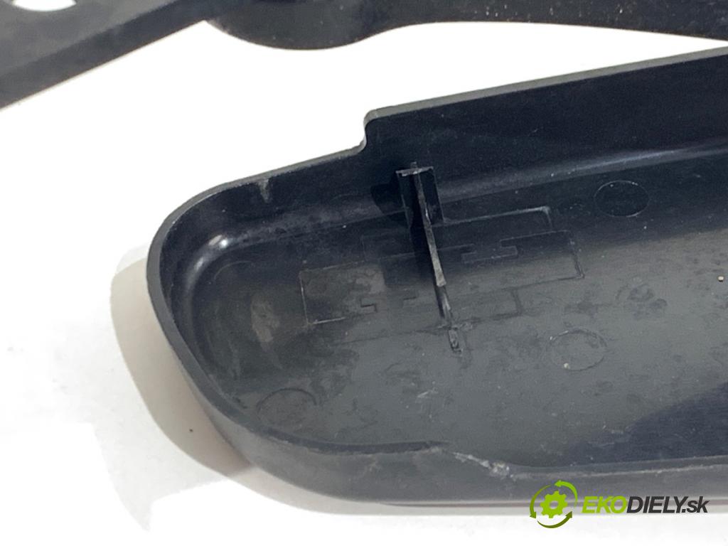 MERCEDES-BENZ W166 SUV 2013 190 kW ML 350 BlueTEC 4-matic (166.024) 2987 ramena stěrače přední část 24027217 24028055