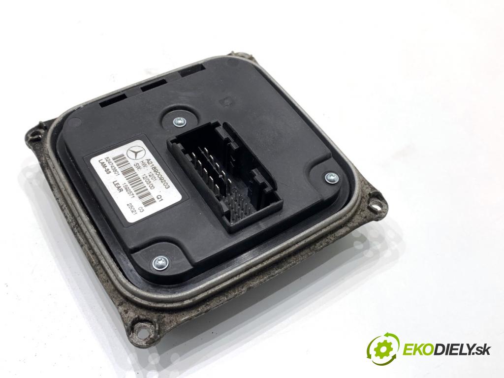 MERCEDES-BENZ W166 SUV 2013 190 kW ML 350 BlueTEC 4-matic (166.024) 2987 měnič XENON A2189009203 (Řídící jednotka xenonu)