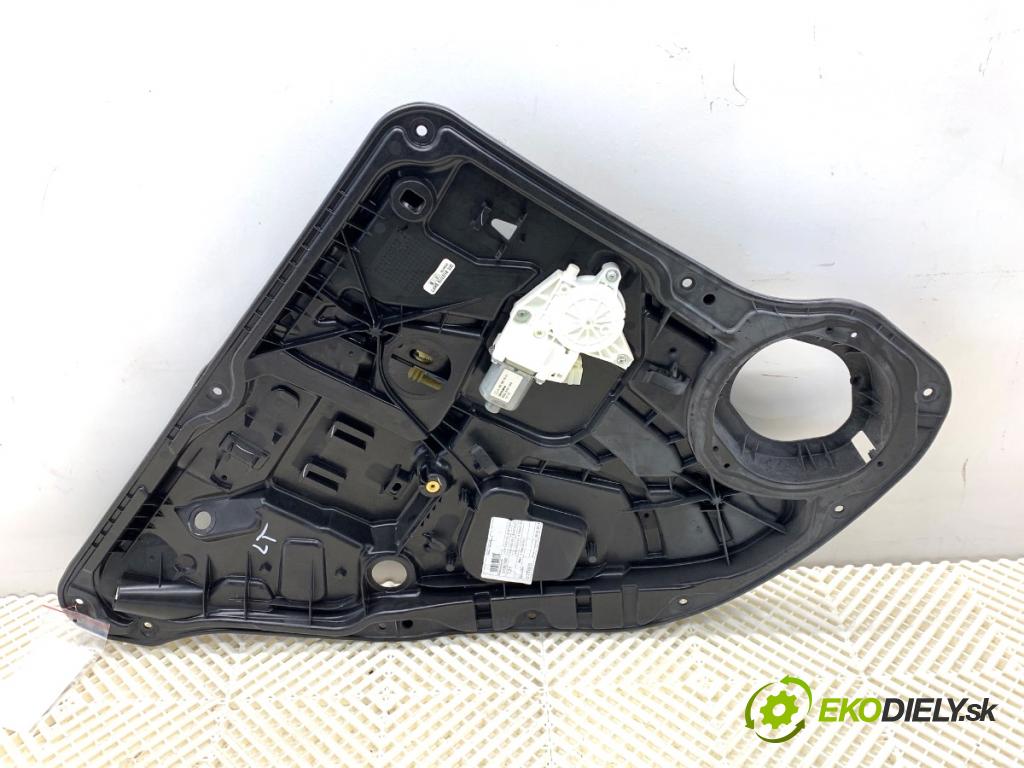 MERCEDES-BENZ W166 SUV 2013 190 kW ML 350 BlueTEC 4-matic (166.024) 2987 mechanismus okna levý zadní část A1669060501