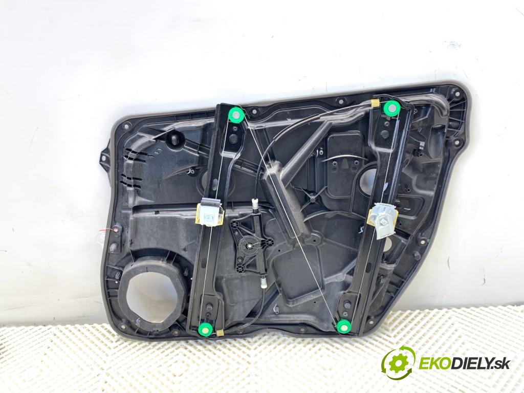 MERCEDES-BENZ W166 SUV 2013 190 kW ML 350 BlueTEC 4-matic (166.024) 2987 mechanismus okna levý přední část A1669060201