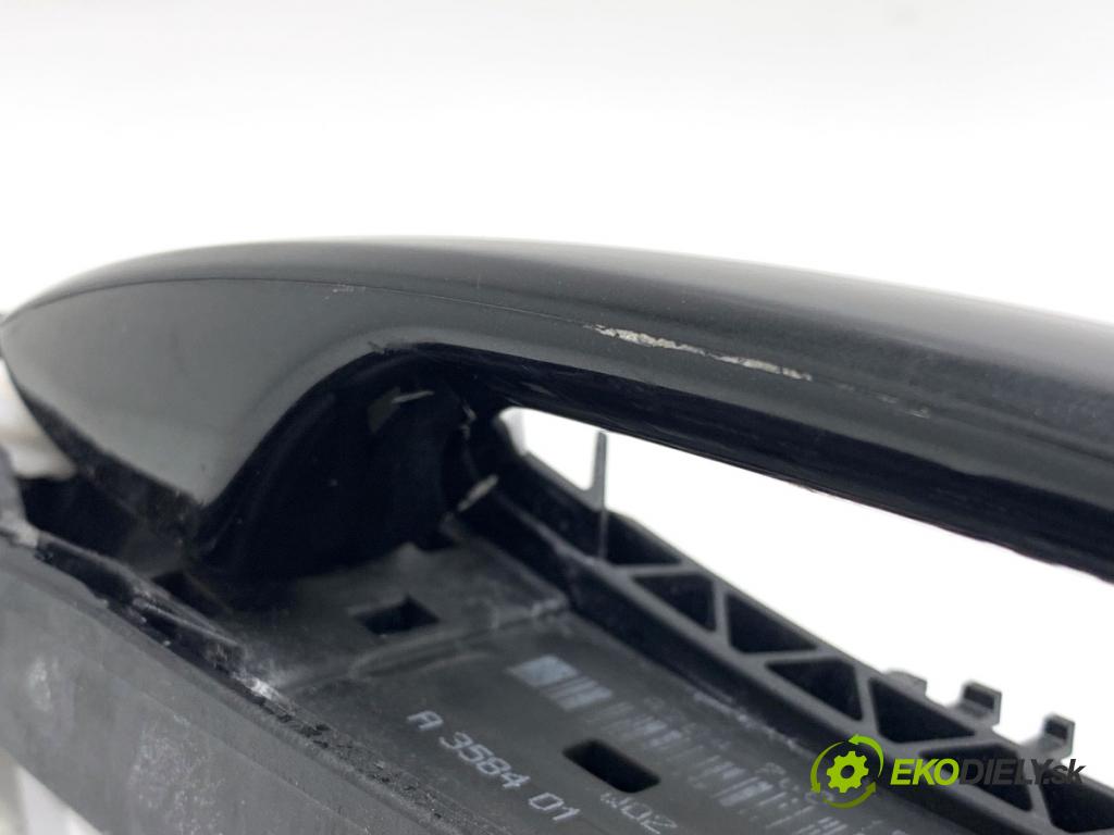 MERCEDES-BENZ W166 SUV 2013 190 kW ML 350 BlueTEC 4-matic (166.024) 2987 Kľučka vonkajšia ľavy predný