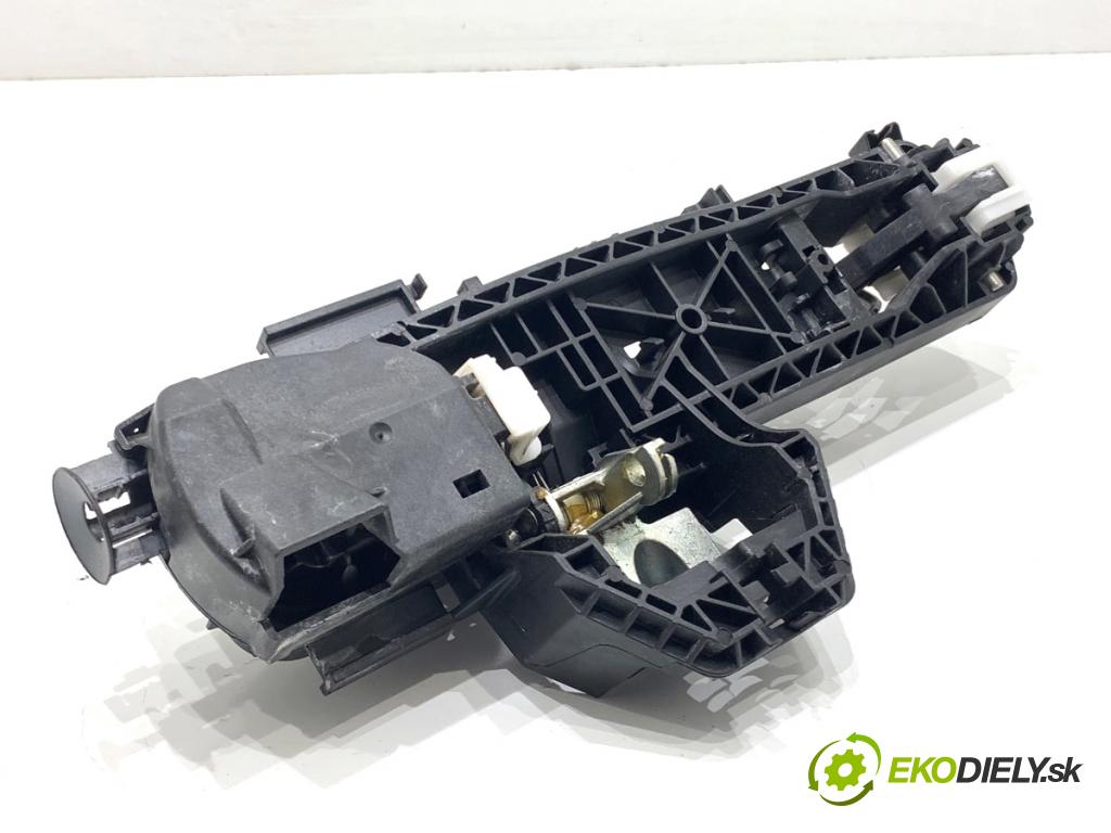 MERCEDES-BENZ W166 SUV 2013 190 kW ML 350 BlueTEC 4-matic (166.024) 2987 Kľučka vonkajšia ľavy predný