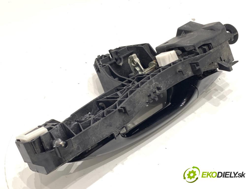 MERCEDES-BENZ W166 SUV 2013 190 kW ML 350 BlueTEC 4-matic (166.024) 2987 Kľučka vonkajšia ľavy predný