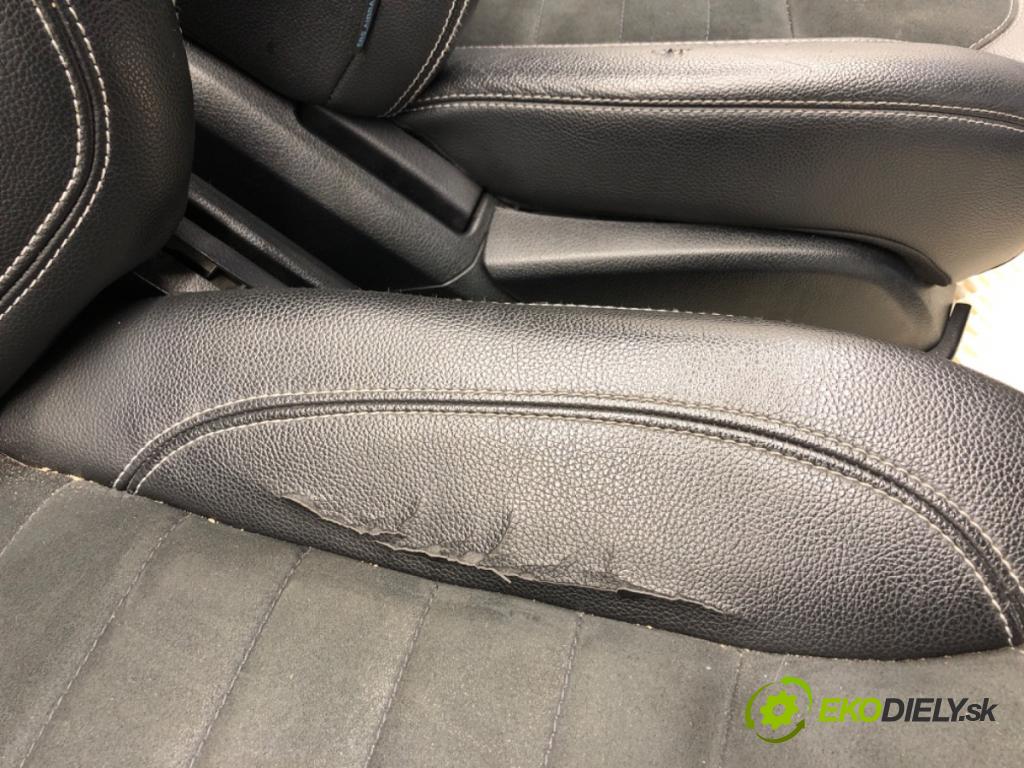 MERCEDES-BENZ W166 SUV 2013 190 kW ML 350 BlueTEC 4-matic (166.024) 2987 Sedadlá, sedačky Sedadlo bočné