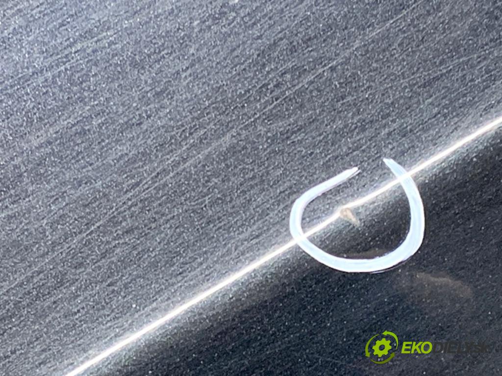 MERCEDES-BENZ W166 SUV 2013 190 kW ML 350 BlueTEC 4-matic (166.024) 2987 dveře pravý zadní část 197