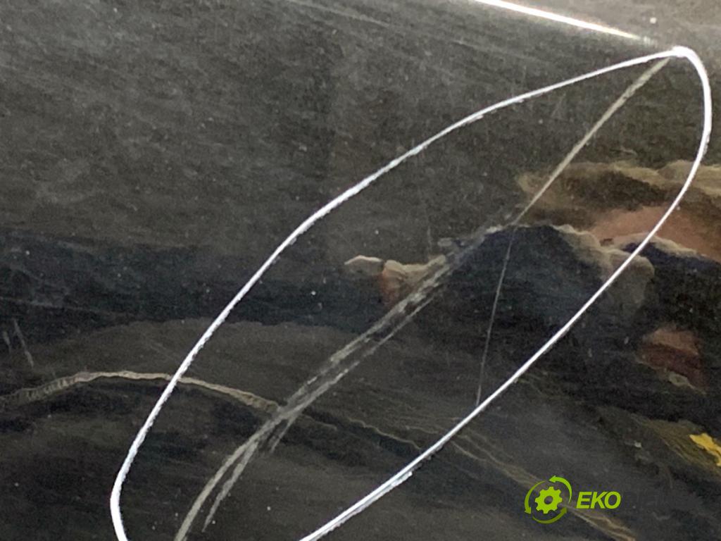 MERCEDES-BENZ W166 SUV 2013 190 kW ML 350 BlueTEC 4-matic (166.024) 2987 dveře pravý zadní část 197